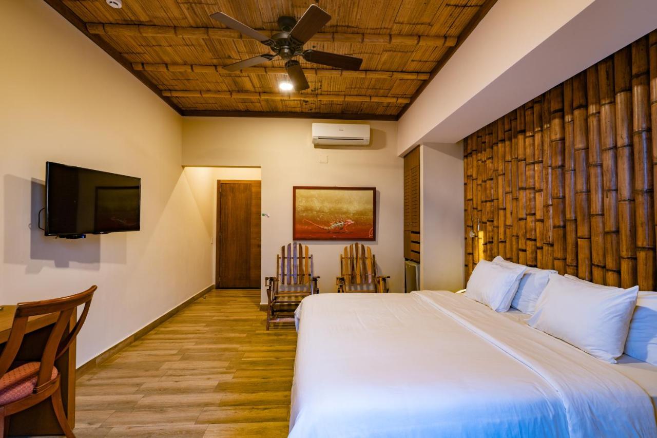 Nativa Bambu Ecolodge มอนตาญิตาร์ ภายนอก รูปภาพ
