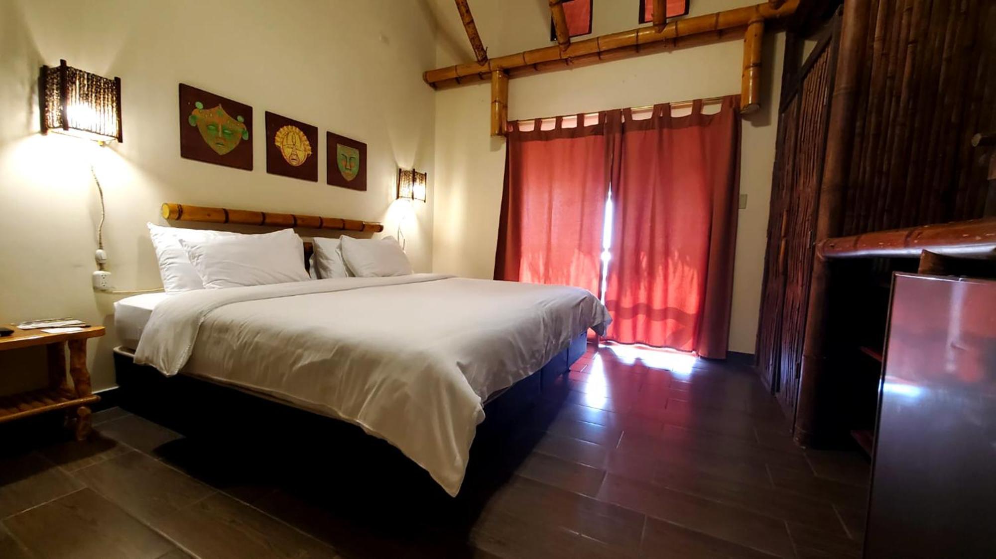 Nativa Bambu Ecolodge มอนตาญิตาร์ ภายนอก รูปภาพ