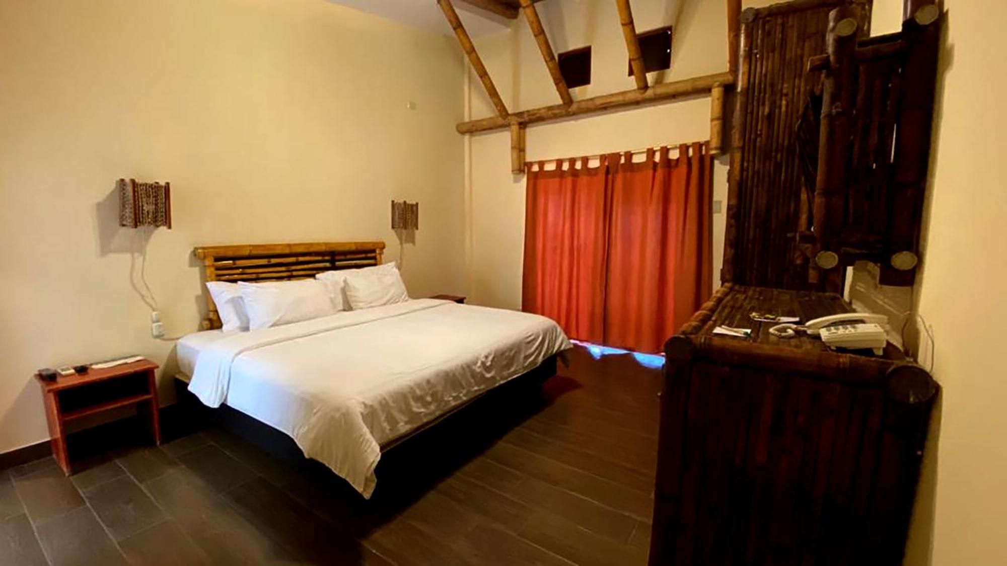 Nativa Bambu Ecolodge มอนตาญิตาร์ ภายนอก รูปภาพ